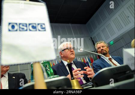 Themen der Woche 160114 -- VIENNE, 14 janvier 2016 -- le ministre allemand des Affaires étrangères Frank-Walter Steinmeier prend la parole lors d’une session du conseil permanent de l’OSCE, l’Organisation pour la sécurité et la coopération en Europe, en tant que nouveau chef de la présidence tournante de l’OSCE à son siège à Vienne, Autriche, le 14 janvier 2016. djj AUTRICHE-VIENNE-OSCE QianxYi PUBLICATIONxNOTxINxCHN Banque D'Images