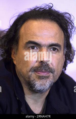 (160127) -- MEXICO, 26 janvier 2016 -- le réalisateur mexicain Alejandro Gonzalez Inarritu réagit lors d'une conférence de presse pour promouvoir le film The revenant à Mexico, capitale du Mexique, le 26 janvier 2016. Alejandro Ayala) (jp) (sp) MEXICO-MEXICO CITY-FILM-THE REVENANT e AlejandroxAyala PUBLICATIONxNOTxINxCHN 160127 Mexico Jan 26 2016 le réalisateur MEXICAIN Alejandro Gonzalez Inarritu réagit lors d'une conférence de presse pour promouvoir le film The revenant à Mexico capitale du Mexique LE 26 2016 janvier Alejandro Ayala JP SP Mexico film The revenant e AlejandroxAyala PUBLICATIO Banque D'Images
