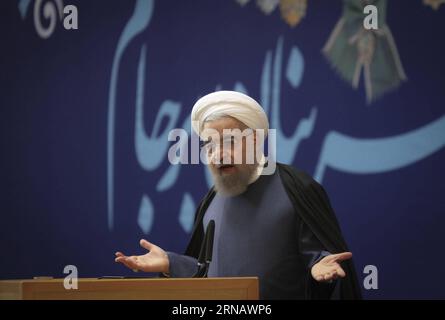 (160208) -- TÉHÉRAN, 8 février 2016 -- le président iranien Hassan Rouhani prononce un discours lors d'une cérémonie de remise de médailles d'honneur à Téhéran, Iran, le 8 février 2016. Le président Hassan Rouhani a décerné lundi à l’équipe iranienne de négociation nucléaire des médailles d’honneur pour avoir conclu un accord historique avec les puissances mondiales en juillet de l’année dernière. )(zhf) IRAN-TÉHÉRAN-ROUHANI-NUCLEAR-MEDAL DÉCERNANT AhmadxHalabisaz PUBLICATIONxNOTxINxCHN TÉHÉRAN février 8 2016 le président iranien Hassan Rouhani prononce un discours LORS D'une cérémonie de remise de la médaille D'HONNEUR à TÉHÉRAN Iran LE 8 2016 février, le président Hassan Rouhani a décerné le Nuclea iranien Banque D'Images