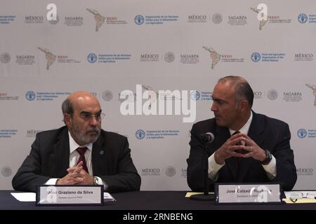 (160303) -- MEXICO CITY, March 3, 2016 -- UN Food and Agriculture Organization (FAO) Director-General Jose Graziano da Silva (L) and the head of Mexico s Agriculture, Livestock, Rural Development, Fishing and Food Secretariat Jose Calzada Rovirosa take part in a press conference held in the framework of the 34th Regional Conference of UN Food and Agriculture Organization (FAO) for Latin America and the Caribbean, in Mexico City, capital of Mexico, on March 3, 2016.) (jg) (sp) MEXICO-MEXICO CITY-FAO-CONFERENCE AlejandroxAyala PUBLICATIONxNOTxINxCHN   Mexico City March 3 2016 UN Food and Agricul Stock Photo