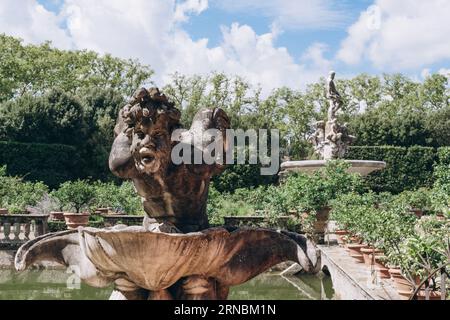 Sculptures à Fontano dell Oceano, dans les jardins de Boboli, Florence Banque D'Images