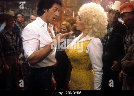 Film RHINESTONE 1984 20th Century Fox avec Dolly Parton et Sylvester Stallone Banque D'Images