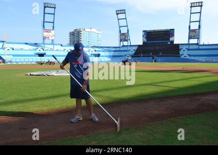 (160317) -- LA HAVANE, le 16 mars 2016 -- préparation à l'Estadio Latinoamericano à la Havane, Cuba, le 16 mars 2016. La visite prévue du président américain Barack Obama à Cuba le 21-22 mars fait de lui le premier président américain en exercice en 88 ans à le faire. (djj) CUBA-HAVANA-U.S.-OBAMA-VISIT JoaquinxHernandez PUBLICATIONxNOTxINxCHN la Havane Mars 16 2016 préparation à l'Estadio Latinoamericano à la Havane Cuba Mars 16 2016 le Président de l'Université Barack Obama S la visite prévue à Cuba LE 21 22 Mars fait de LUI le premier Président en exercice des États-Unis en 88 ans à faire djj Cuba Havana U S Obama visite JoaquinxHernan Banque D'Images