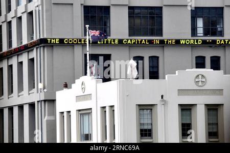 Neuseeland stimmt für Beibehaltung der bisherigen Nationalfahne (160324) -- WELLINGTON, le 24 mars 2016 -- une photo prise le 24 mars 2016 montre le drapeau national actuel de la Nouvelle-Zélande à la bourse de Wellington, capitale de la Nouvelle-Zélande. Les Néo-Zélandais ont voté pour garder le Jack de l'Union britannique dans leur drapeau national, rejetant la candidature du Premier ministre John Key pour un changement à une conception de fougère argentée lors d'un référendum qui s'est clôturé jeudi). NOUVELLE-ZÉLANDE-NATIONAL-CHANGEMENT-REJET DE DRAPEAU SuxLiang PUBLICATIONxNOTxINxCHN Nouvelle-Zélande vrai pour conservation le drapeau national jusqu'à présent Wellington Mars 24 2016 photo T Banque D'Images