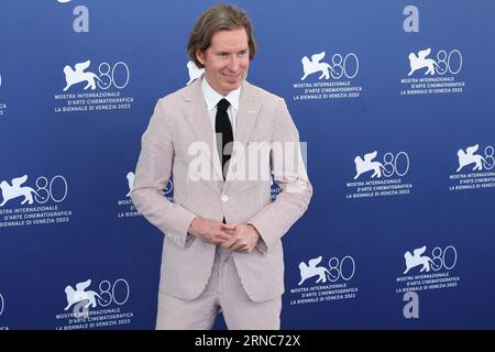 Lido Di Venezia, Italie. 01 septembre 2023. Le réalisateur Wes Anderson assiste à un photocall pour le film "The Wonderful Story of Henry Sugar" au 80e Festival International du film de Venise le 01 septembre 2023 à Venise, en Italie. © photo : Cinzia Camela. Crédit : Live Media Publishing Group/Alamy Live News Banque D'Images