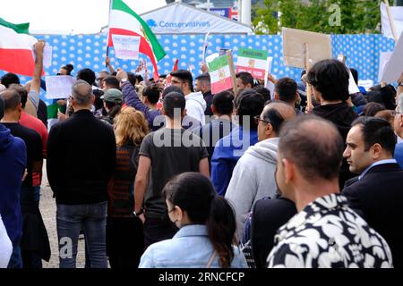 Victoria Square, Birmingham, Royaume-Uni. 2 octobre 2022. Les manifestants se rassemblent pour montrer leur colère après la mort de Mahsa Amini. Crédit Mark Lear / Alamy stock photo Banque D'Images