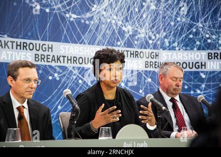 Stephen Hawking präsentiert neues Projekt Breakthrough Starshot (160412) -- NEW YORK, April 12, 2016 -- NASA astronaut Mae Jemison (C) speaks at the StarShot project press conference at One World Observatory in New York, the United States, April 12, 2016. British astrophysicist Stephen Hawking announced here Tuesday he is teaming up with Russian billionaire Yuri Milner and a group of scientists for a new Starshot space exploration program, which will build tiny spacecraft called nanocraft capable of reaching the Alpha Centauri star system in approximately 20 years after launch. ) U.S.-NEW YORK Stock Photo