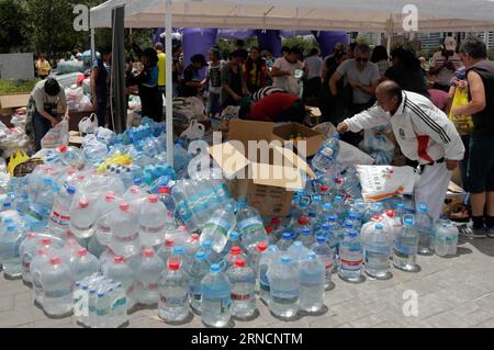 Erdbeben en Équateur QUITO, le 17 avril 2016 -- l'aide humanitaire collectée par des Vénézuéliens vivant en Équateur est vue dans un centre de collecte à Quito, en Équateur, le 17 avril 2016. Le nombre de victimes d'un tremblement de terre dévastateur qui a secoué l'Équateur a atteint 246 morts et 2 527 blessés, a déclaré dimanche le vice-président Jorge Glas, s'exprimant depuis la ville de Pedernales. Alexander Gomez/) (vf) (ah) ECUADOR-QUITO-EARTHQUAKE AVN PUBLICATIONxNOTxINxCHN tremblements de terre en Équateur Quito avril 17 2016 aide humanitaire collectée par le Venezuela vivant en Équateur sont des lacs dans un centre de collecte à Quito Ecuado Banque D'Images