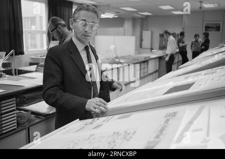 Courant 47-1-1973 : Hamar sur les airs Marienlyst est devenu une institution géante. Maintenant, NRK va étendre les émissions de district. À l'automne, un bureau de district a été créé pour Hedmark et Oppland. À plus long terme, il est souhaitable que chaque comté dispose de sa propre station de radio de district. Photo : Sverre A. Børretzen / Aktuell / NTB ***PHOTO NON TRAITÉE*** ce texte a été traduit automatiquement! Banque D'Images