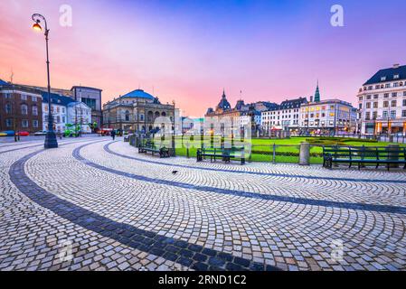 La nouvelle place du Roi, Kongens Nytorv est une place publique de Copenhague, au Danemark, située au bout de la rue piétonne Stroget. Banque D'Images