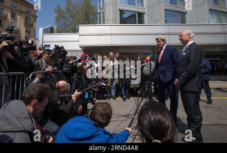 (160502) -- GENÈVE, 2 mai 2016 -- le secrétaire d'État américain John Kerry (2e R) et l'envoyé spécial des Nations Unies pour la Syrie Staffan de Mistura (1e R) tiennent une conférence de presse après leur rencontre dans un hôtel à Genève, en Suisse, le 2 mai 2016. Le secrétaire d’État américain John Kerry a exhorté lundi toutes les parties au conflit syrien à mettre fin à la violence et à rétablir la cessation des hostilités au cours de son deuxième voyage d’une journée ici pour des discussions axées sur la situation syrienne. SUISSE-GENÈVE-CONFLIT SYRIEN-États-Unis-KERRY XuxJinquan PUBLICATIONxNOTxINxCHN 160502 Genève Mai 2 2016 U S Secrétaire d'Etat John Kerry 2nd r et ONU Banque D'Images