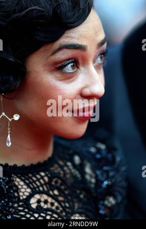 (160516) -- CANNES, 16 mai 2016 -- Ruth Negga pose sur le tapis rouge alors qu'elle arrive pour la projection de film Loving en compétition au 69e Festival de Cannes à Cannes, France, le 16 mai 2016.) FRANCE-CANNES-FILM FESTIVAL-LOVING-RED MOPET JinxYu PUBLICATIONxNOTxINxCHN 160516 Cannes Mai 16 2016 Ruth Negga pose SUR le tapis rouge alors qu'elle arrive pour la projection de film Loving en compétition AU 69e Festival de Cannes France 16 2016 mai France Festival de Cannes Loving Red Carpet JinxYu PUBLICATIONxNOTxINxCHN Banque D'Images