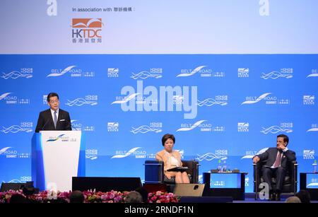 (160518) -- HONG KONG, le 18 mai 2016 -- So Kam-leung (1e L), secrétaire au commerce et au développement économique de Hong Kong, prononce une allocution au sommet de la ceinture et de la route qui s'est tenu à Hong Kong dans le sud de la Chine, le 18 mai 2016. )(wjq) CHINA-HONG KONG-BELT & ROAD SUMMIT (CN) QinxQing PUBLICATIONxNOTxINxCHN 160518 Hong Kong Mai 18 2016 AS came Leung 1st l Secrétaire au Commerce et au développement économique de Hong Kong s'adresse au Belt and Road Summit in South China S Hong Kong Mai 18 2016 wjq China Hong Kong Belt & sommet routier CN QinxQing PUBLICATIONxNOTxINxCHN Banque D'Images