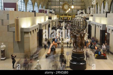 (160522) -- PARIS, May 21, 2016 -- People visit the Orsay Museum as part of the European night of museums in Paris, France, May 21, 2016. ) FRANCE-PARIS-CULTURE-MUSEUM LixGenxing PUBLICATIONxNOTxINxCHN   160522 Paris May 21 2016 Celebrities Visit The Orsay Museum As Part of The European Night of Museum in Paris France May 21 2016 France Paris Culture Museum LixGenxing PUBLICATIONxNOTxINxCHN Stock Photo