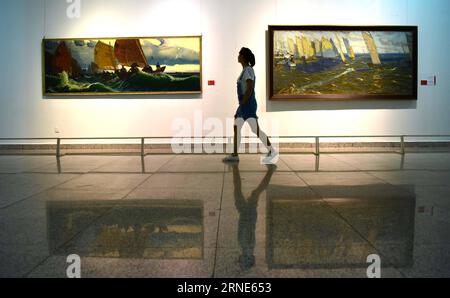 (160611) -- WUHAN, 11 juin 2016 -- Un visiteur voit des peintures à l'huile à la température de l'histoire -- Académie centrale des beaux-arts de Chine (CAFA) et une exposition de peintures à l'huile de représentation chinoise à Wuhan, capitale de la province du Hubei en Chine centrale, 11 juin 2016. L'exposition présentait 180 peintures à l'huile représentatives recueillies par CAFA et d'autres collectionneurs. (zkr) CHINA-WUHAN-OIL PAINTING-EXHIBITION(CN) ChengxMin PUBLICATIONxNOTxINxCHN 160611 Wuhan juin 11 2016 un visiteur voit des peintures à l'huile À la température de l'histoire Chine Académie centrale des Beaux-Arts CAFA et représentation chinoise Banque D'Images