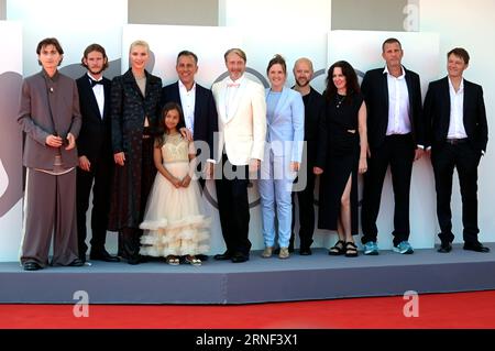 Gustav Lindh, Simon Bennebjerg, Amanda Collin, Hagberg Melina, Nikolaj Arcel, Mads Mikkelsen, Louise Vesth, Lizette Jonjic, Fabian Gasmia, Anders Thomas Jensen und Gast bei der Premiere des Kinofilms 'Bastarden / The Promised Land' auf der Biennale di Venezia 2023 / 80. Internationale Filmfestspiele von Venedig im Palazzo del Cinema. Venedig, 01.09.2023 Stock Photo