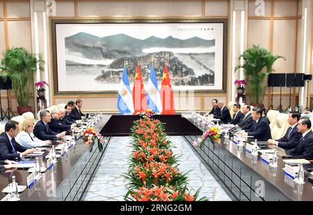 Le président chinois Xi Jinping (3e R) rencontre son homologue argentin Mauricio Macri (3e L) qui est venu à Hangzhou pour assister au sommet du G20 à Hangzhou (mp) (SOMMET du G20) CHINE-HANGZHOU-XI JINPING-ARGENTINE PRÉSIDENT-RÉUNION (CN) LixTao PUBLICATIONxNOTxINxCHN le Président chinois Xi Jinping 3rd r rencontre sa partie Argentine Mauricio Macri 3rd l qui est venu à Hangzhou pour assister au Sommet du G20 à Hangzhou MP G20 Summit China Hangzhou Xi Jinping rencontre du Président argentin CN LixTao PUBLICATIONxNOTxINxCHN Banque D'Images