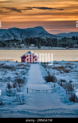 Scènes de coucher de soleil sur Vigra, Giske, Norvège Banque D'Images