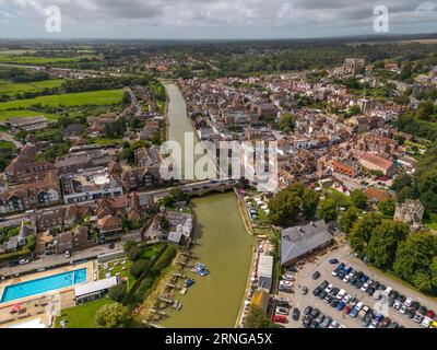 Vue aérienne de la rivière Arun à Arundel, West Sussex, Royaume-Uni. Banque D'Images