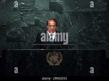 (160921) -- NATIONS UNIES, 21 septembre 2016 -- le Premier ministre pakistanais Nawaz Sharif s'adresse à la 71e session de l'Assemblée générale des Nations Unies lors de la deuxième journée de débat général au siège des Nations Unies à New York, le 21 septembre 2016.) ONU-ASSEMBLÉE GÉNÉRALE-DÉBAT GÉNÉRAL YinxBogu PUBLICATIONxNOTxINxCHN Banque D'Images