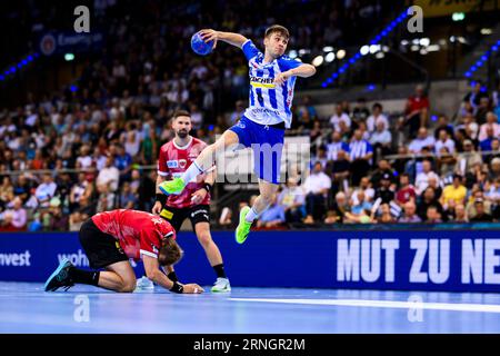 Stuttgart, Germany. 01st Sep, 2023. Handball: Bundesliga, TVB Stuttgart - Füchse Berlin, Porsche Arena. Stuttgart's Daniel Fernández in action. Credit: Tom Weller/dpa/Alamy Live News Banque D'Images