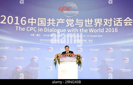 (161014) -- CHONGQING, le 14 octobre 2016 -- Liu Yunshan, membre du Comité permanent du Bureau politique du Comité central du Parti communiste chinois (PCC), prononce une allocution lors de la cérémonie d'ouverture du PCC en dialogue avec la conférence World 2016 à Chongqing, dans le sud-ouest de la Chine, le 14 octobre 2016.) (Zyd) CHINA-CHONGQING-LIU YUNSHAN-CPC EN DIALOGUE AVEC LE MONDE (CN) GaoxJie PUBLICATIONxNOTxINxCHN 161014 Chongqing OCT 14 2016 Liu Yunshan membre du Comité Thing du Bureau politique du Comité central du Parti communiste chinois du PCC prononce une allocution à la cérémonie d'ouverture du PCC Banque D'Images