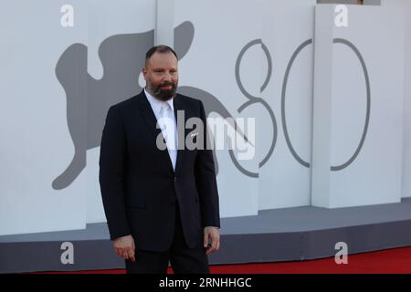 Yorgos Lanthimos tapis rouge Poor Things Venise 2023 Banque D'Images