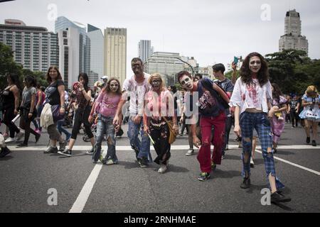 (161128) -- BUENOS AIRES, 27 novembre 2016 -- des gens participent à la marche des zombies à Buenos Aires, Argentine, le 27 novembre 2016. )(zcc) ARGENTINA-BUENOS AIRES-ZOMBIE WALK MARTINxZABALA PUBLICATIONxNOTxINxCHN Buenos Aires nov. 27 2016 célébrités participent à la marche Zombie à Buenos Aires Argentine LE 27 2016 nov. ZCC Argentina Buenos Aires Zombie Walk MartinXZabala PUBLICATIONxNOTxINxCHN Banque D'Images