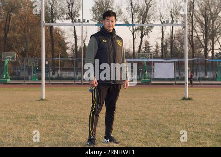 (161213) -- BEIJING, Dec. 13, 2016 -- Zhang Zhixiang stands on China s first standard rugby field at China Agricultural University (CAU) in Beijing, capital of China, Nov. 24, 2016. Zhang Zhiqiang, who is considered China s most successful rugby player, is the coach of CAU rugby team. Under Zhang s guidance, the team took the championship last month at the national college rugby sevens tournament in Zhuhai, south China s Guangdong Province. ) (mp) CHINA-BEIJING-RUGBY-ZHANG ZHIQIANG (CN) WuxKaixiang PUBLICATIONxNOTxINxCHN   Beijing DEC 13 2016 Zhang  stands ON China S First Standard Rugby Field Stock Photo