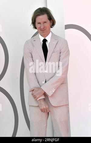 Venise, Italie. 01 septembre 2023. VENISE, ITALIE - 01 SEPTEMBRE : Wes Anderson participe à un tapis rouge pour le film Netflix "The Wonderful Story of Henry Sugar" au 80e Festival international du film de Venise le 01 septembre 2023 à Venise, en Italie. Crédit : dpa/Alamy Live News Banque D'Images