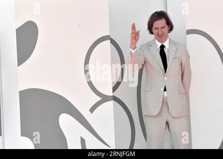 Venise, Italie. 01 septembre 2023. VENISE, ITALIE - 01 SEPTEMBRE : Wes Anderson participe à un tapis rouge pour le film Netflix "The Wonderful Story of Henry Sugar" au 80e Festival international du film de Venise le 01 septembre 2023 à Venise, en Italie. Crédit : dpa/Alamy Live News Banque D'Images