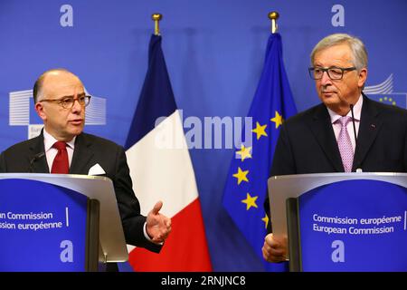 Bilder des Tages (170206) -- BRUXELLES, le 6 février 2017 -- en visite du Premier ministre français Bernard Cazeneuve (à gauche) et du Président de la Commission européenne Jean-Claude Juncker assistent à une conférence de presse à Bruxelles, Belgique, le 6 février 2017. Gong Bin) (gl) eu-BRUSSELS-CAZENEUVE-JUNCKER GongxBing PUBLICATIONxNOTxINxCHN Images la journée Bruxelles 6 2017 février visite du Premier ministre français Bernard Cazeneuve et du président de la Commission européenne Jean Claude Juncker assistent à une conférence de presse à Bruxelles Belgique LE 6 2017 février Gong am GL eu Bruxelles Cazeneuve Juncker GongxBing PUBLICATIONxNOTxINxCHN Banque D'Images