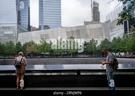 Le 9/11 septembre Memorial Museum, officiellement connu sous le nom de National September 11 Memorial & Museum, est une importante institution culturelle située dans Lower Manh Banque D'Images