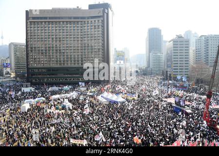 Südkorea : Massencontest gegen Park Geun hye à Séoul (170304) -- SÉOUL, le 4 mars 2017 -- les partisans du président Park Geun-hye se rassemblent pour manifester leur soutien à Séoul, Corée du Sud, le 4 mars 2017. Les partisans et les opposants du président sud-coréen Park Geun-hye ont respectivement organisé des rassemblements à Séoul samedi. (Zjy) CORÉE DU SUD-SÉOUL-IMPEACHMENT-RALLYE LeexSang-ho PUBLICATIONxNOTxINxCHN Corée du Sud manifestation de masse contre Park Geun hye à Séoul Séoul Mars 4 2017 partisans du président Park Geun hye rassemblement pour montrer son soutien à Séoul Corée du Sud Mars 4 2017 partisans et adversaires de la présidence sud-coréenne Banque D'Images