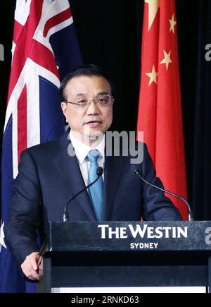 (170324) -- SYDNEY, le 24 mars 2017 -- le premier ministre chinois Li Keqiang s'adresse au 2e Forum des dirigeants des États/provinces Australie-Chine à Sydney, Australie, le 24 mars 2017. Li a participé au forum avec le Premier ministre australien Malcolm Turnbull. ) (Lb) AUSTRALIA-SYDNEY-LI KEQIANG-LEADERS FORUM YaoxDawei PUBLICATIONxNOTxINxCHN Sydney Mars 24 2017 le Premier ministre chinois gauche Keqiang s'adresse au 2e Forum des dirigeants provinciaux de l'État australien Chine à Sydney Australie Mars 24 2017 gauche a participé au Forum avec les premiers ministres australiens Malcolm Turnbull LB Australie Sydney a quitté Keqiang Lead Banque D'Images