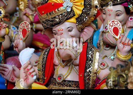 31 août 2023, Pune, Inde, idoles nouvellement faites du Dieu connu sous le nom de Ganesha ou Ganapati à vendre dans un magasin à la veille du festival de Ganesh en Inde. Banque D'Images