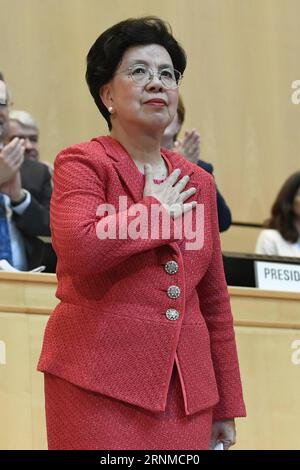 (170522) -- GENÈVE, 22 mai 2017 -- Margaret Chan, Directrice générale de l'Organisation mondiale de la Santé, fait des gestes lors de la 70e Assemblée mondiale de la Santé (AMS), à Genève, Suisse, le 22 mai 2017. ) (hy) SUISSE-GENÈVE-WHA AlainxGrosclaude PUBLICATIONxNOTxINxCHN Genève Mai 22 2017 la Directrice générale de l'Organisation mondiale de la Santé Margaret Chan fait des gestes lors de la 70e Assemblée mondiale de la Santé Wha à Genève Suisse Mai 22 2017 Hy Suisse Genève Wha PUBLICATIONxNOTxINxCHN Banque D'Images