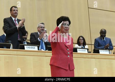 (170522) -- GENÈVE, 22 mai 2017 -- Margaret Chan, Directrice générale de l'Organisation mondiale de la Santé, fait des gestes lors de la 70e Assemblée mondiale de la Santé (AMS), à Genève, Suisse, le 22 mai 2017. ) (hy) SUISSE-GENÈVE-WHA AlainxGrosclaude PUBLICATIONxNOTxINxCHN Genève Mai 22 2017 la Directrice générale de l'Organisation mondiale de la Santé Margaret Chan fait des gestes lors de la 70e Assemblée mondiale de la Santé Wha à Genève Suisse Mai 22 2017 Hy Suisse Genève Wha PUBLICATIONxNOTxINxCHN Banque D'Images