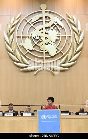 (170522) -- GENÈVE, le 22 mai 2017 -- Margaret Chan, Directrice générale de l'Organisation mondiale de la Santé, prend la parole lors de la 70e Assemblée mondiale de la Santé (AMS), à Genève, Suisse, le 22 mai 2017.) (hy) SUISSE-GENÈVE-WHA AlainxGrosclaude PUBLICATIONxNOTxINxCHN Genève Mai 22 2017 la Directrice générale de l'Organisation mondiale de la Santé Margaret Chan prend la parole lors de la 70e Assemblée mondiale de la Santé Wha à Genève Suisse Mai 22 2017 Hy Suisse Genève Wha PUBLICATIONxNOTxINxCHN Banque D'Images