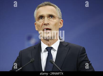 (170525) -- BRUXELLES, le 25 mai 2017 -- le secrétaire général, Jens Stoltenberg, prononce une conférence de presse après le sommet d'une journée, à Bruxelles, Belgique, le 25 mai 2017. L'Organisation du Traité de l'Atlantique Nord () serait un membre à part entière de la Coalition mondiale contre l'État islamique (EI), a déclaré Jens Stoltenberg jeudi. BELGIQUE-BRUXELLES--SOMMET SECRÉTAIRE GÉNÉRAL-CONFÉRENCE DE PRESSE OTAN PUBLICATIONxNOTxINxCHN Bruxelles Mai 25 2017 le Secrétaire général Jens Stoltenberg prononce une conférence de presse après le Sommet d'une journée à Bruxelles Belgique Mai 25 2017 l'Organisation du Traité de l'Atlantique Nord serait une organisation Banque D'Images