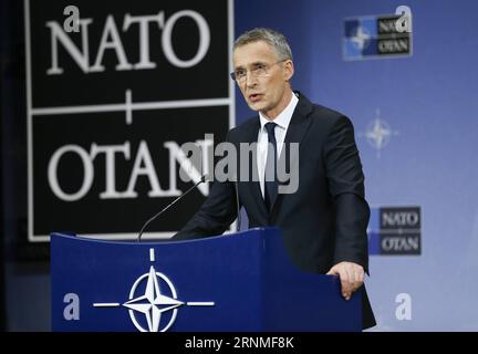 (170525) -- BRUXELLES, le 25 mai 2017 -- le secrétaire général, Jens Stoltenberg, prononce une conférence de presse après le sommet d'une journée, à Bruxelles, Belgique, le 25 mai 2017. L'Organisation du Traité de l'Atlantique Nord () serait un membre à part entière de la Coalition mondiale contre l'État islamique (EI), a déclaré Jens Stoltenberg jeudi. BELGIQUE-BRUXELLES--SOMMET SECRÉTAIRE GÉNÉRAL-CONFÉRENCE DE PRESSE OTAN PUBLICATIONxNOTxINxCHN Bruxelles Mai 25 2017 le Secrétaire général Jens Stoltenberg prononce une conférence de presse après le Sommet d'une journée à Bruxelles Belgique Mai 25 2017 l'Organisation du Traité de l'Atlantique Nord serait une organisation Banque D'Images