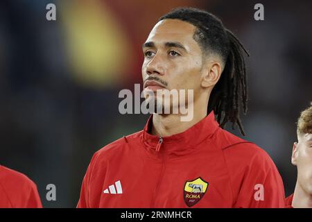 Le défenseur anglais de Roma Chris Smalling regarde lors du match de football Serie A entre L’AS Roma et l’AC Milan. Banque D'Images