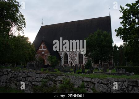 Église médiévale grise de St. Mary à Hollola (finnois : Hollolan kirkko), Finlande. L'église a été construite entre les années 1495-1510. L'un des 86 Banque D'Images