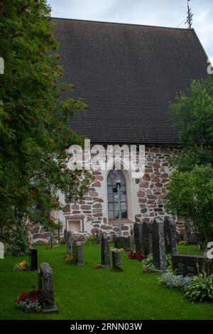 Église médiévale grise de St. Mary à Hollola (finnois : Hollolan kirkko), Finlande. L'église a été construite entre les années 1495-1510. L'un des 86 Banque D'Images