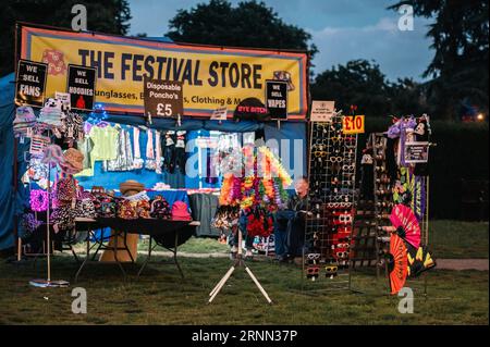 Londres, Royaume-Uni. 1 septembre 2023. Un stand de Festival Store au Pub in the Park à Chiswick, dans l'ouest de Londres. Cristina Massei/Alamy Live News Banque D'Images