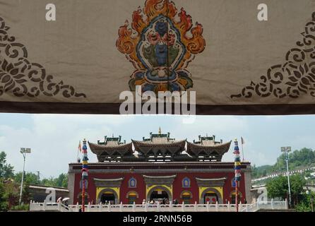 (170625) -- LANZHOU, 25 juin 2017 -- une photo prise le 22 juin 2017 montre le monastère de Kumbum dans le comté de Huangzhong, province du Qinghai au nord-ouest de la Chine. (Wyo) CHINA-GANSU-QINGHAI-TOURISM-SCENERY (CN) LixAn PUBLICATIONxNOTxINxCHN Lanzhou juin 25 2017 la photo prise LE 22 2017 juin montre le monastère de Kumbum dans le comté de Huang Zhong Nord-Ouest Chine S Qinghai province wyo Chine Gansu Qinghai Tourism Scenery CN LixAn PUBLICATIONxNOTxNOTxINxINxCHN Banque D'Images