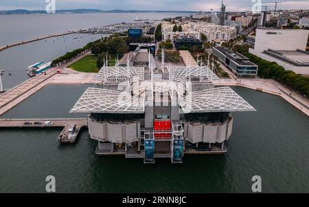 Lisbonne, Portugal - 1 septembre 2023 : Oceanarium de Lisbonne, le deuxième plus grand océanarium du monde et le plus grand d'Europe Banque D'Images