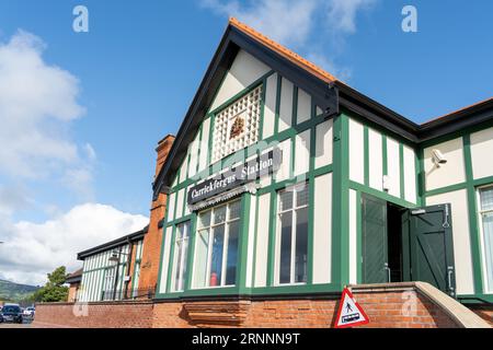 L'entrée de la gare Translink à Carrickfergus, Irlande du Nord. Banque D'Images