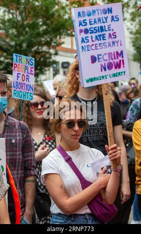 Londres, Royaume-Uni. Septembre 02 2023. Les manifestants pro-avortement organisent une manifestation devant le Centre Emanuel à Westminster où des militants anti-avortement organisent un rassemblement..crédit : Tayfun Salci / Alamy Live News Banque D'Images