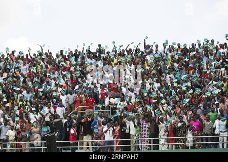 (170818) -- KIGALI, le 18 août 2017 -- les Rwandais célèbrent la cérémonie d inauguration de Paul Kagame à Kigali, capitale du Rwanda, le 18 août 2017. Paul Kagame a prêté serment vendredi en tant que président du Rwanda pour son troisième mandat à Kigali. ) RWANDA-KIGALI-PAUL KAGAME-PRÉSIDENT-CÉRÉMONIE D'INAUGURATION GabrielxDusabe PUBLICATIONxNOTxINxCHN Kigali août 18 2017 le Rwanda célèbre À la cérémonie d'inauguration de Paul Kagame S à Kigali capitale du Rwanda LE 18 2017 août Paul Kagame Vendredi ce qui a prêté serment en tant que Président du Rwanda pour son troisième mandat à Kigali Rwanda Kigali Paul Kagame inauguration du Président Cerem Banque D'Images